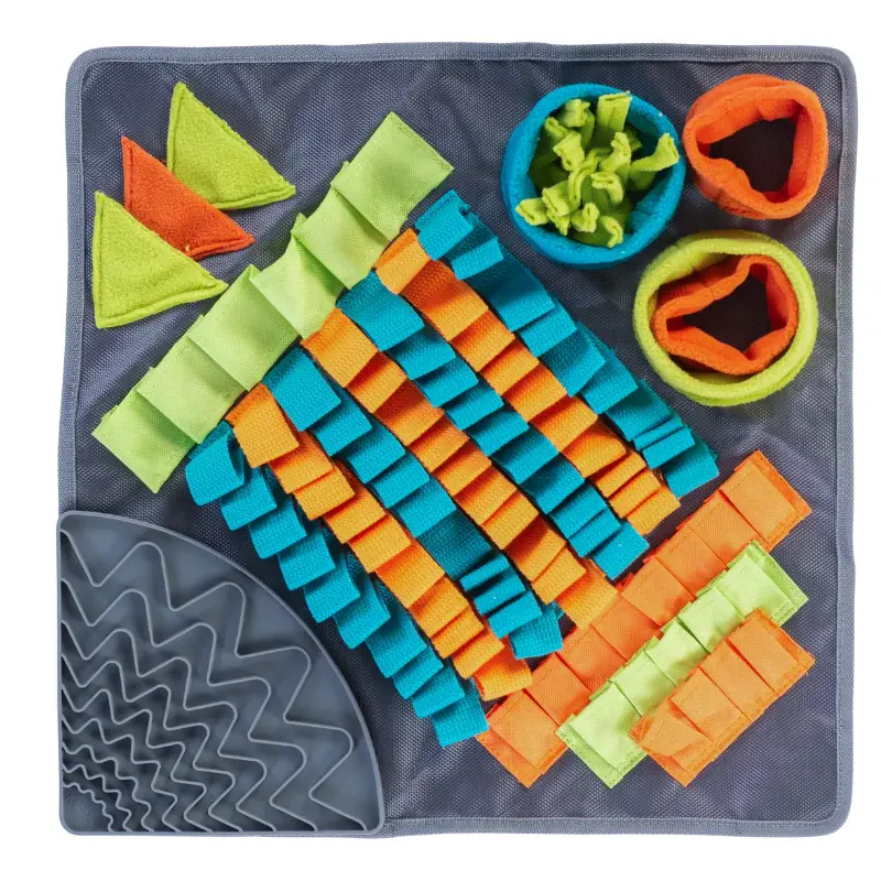 16" Square Forage Mat with Suction & Lick Mat