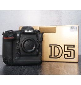 Nikon Used Nikon D5 Body w/ Box