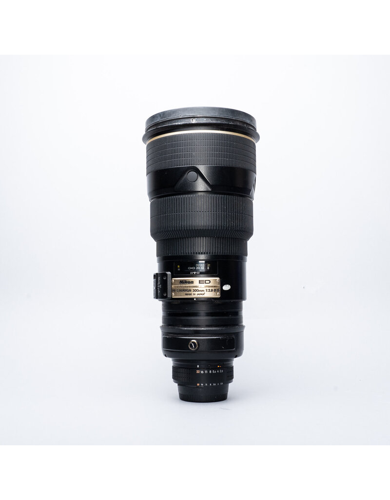 Nikon Used Nikon AF-S 300mm f/2.8 D II ED Lens w/Hood and Cover