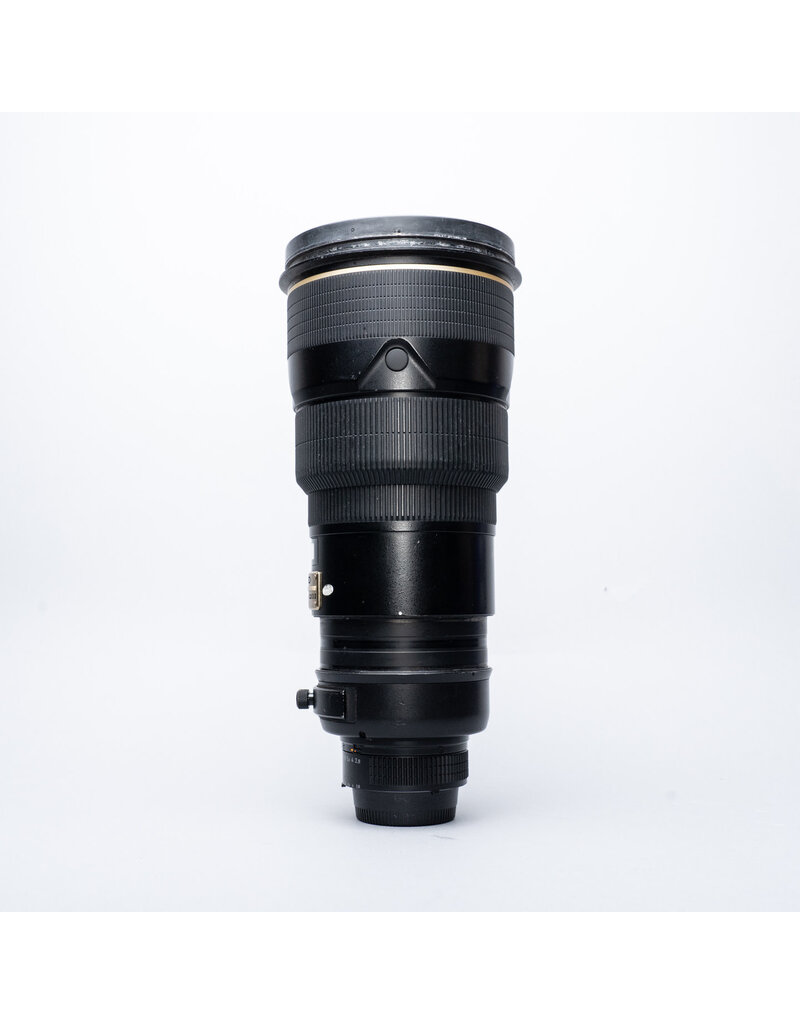 Nikon Used Nikon AF-S 300mm f/2.8 D II ED Lens w/Hood and Cover