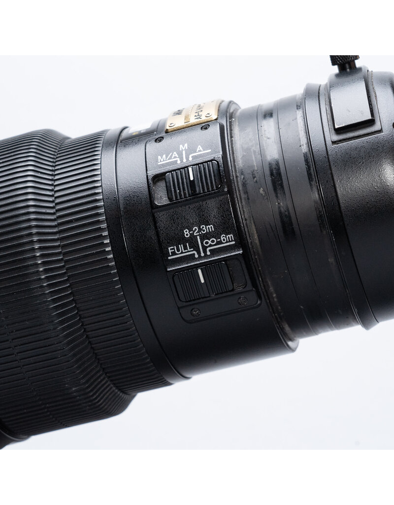 Nikon Used Nikon AF-S 300mm f/2.8 D II ED Lens w/Hood and Cover