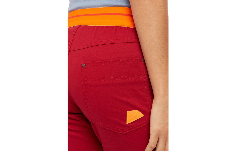 Women Zawn Shorts