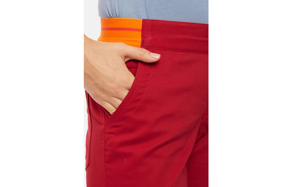 Women Zawn Shorts