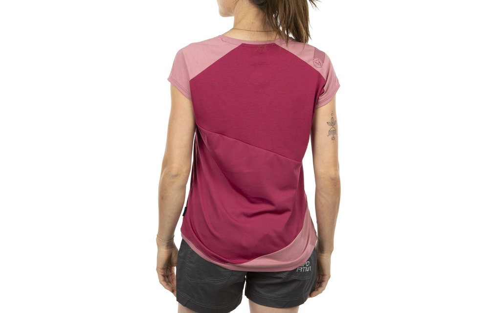Women Hold t-Shirt