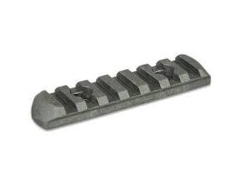 Magpul MAG407-BLK MOE 7 Slot Black Polymer 3.30"