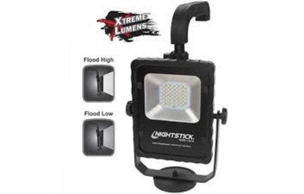 NIGHTSTICK LED Area Light With Magnetic Base 1000 Lumens