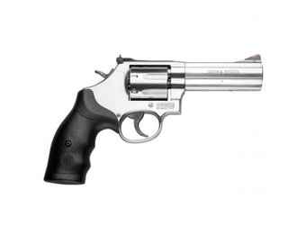 M 686 PLUS (164194) - Distinguished Combat Magnum