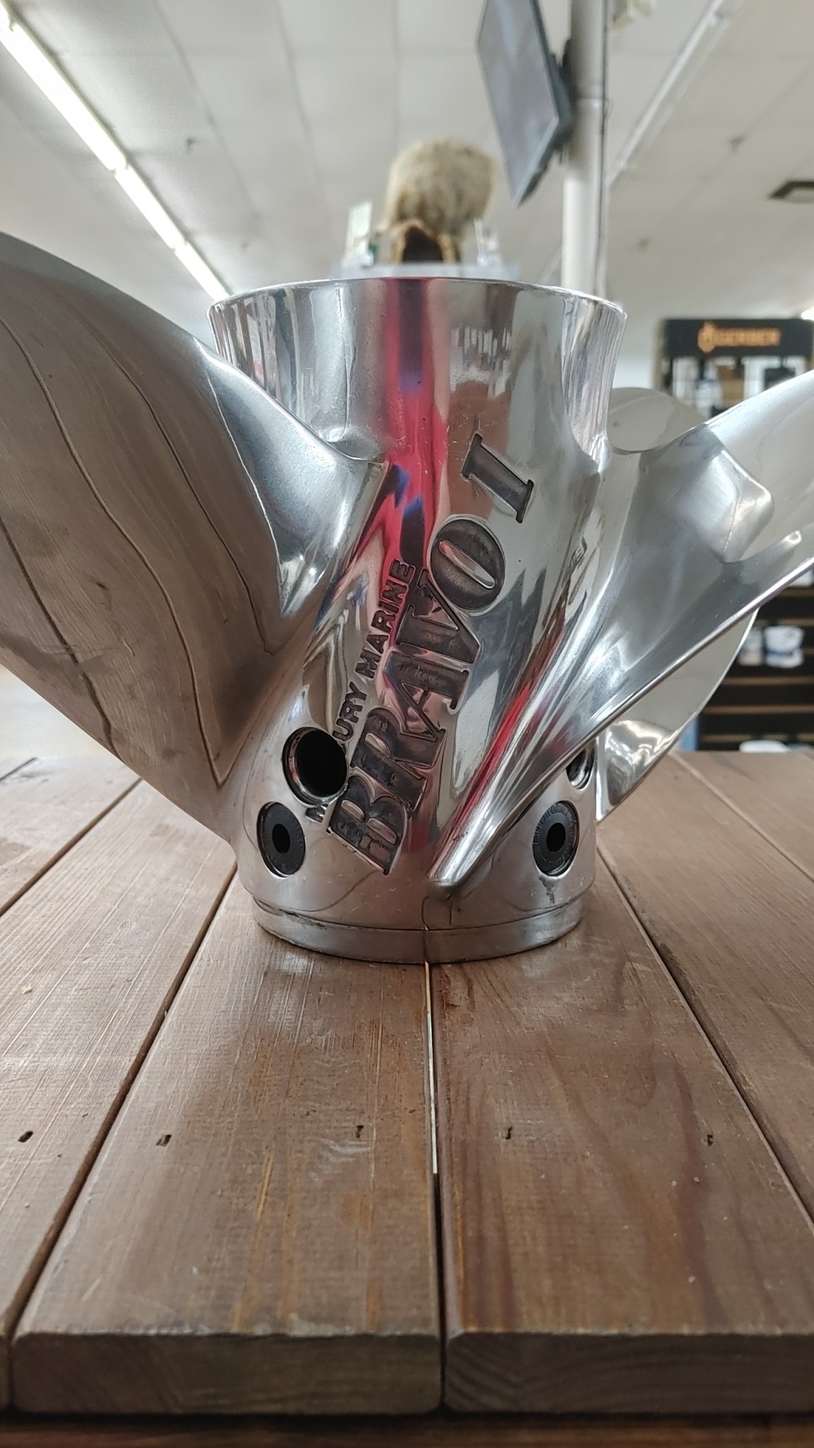 USED  MERCURY BRAVO I XS  PROP 28P 8 PVS HOLES