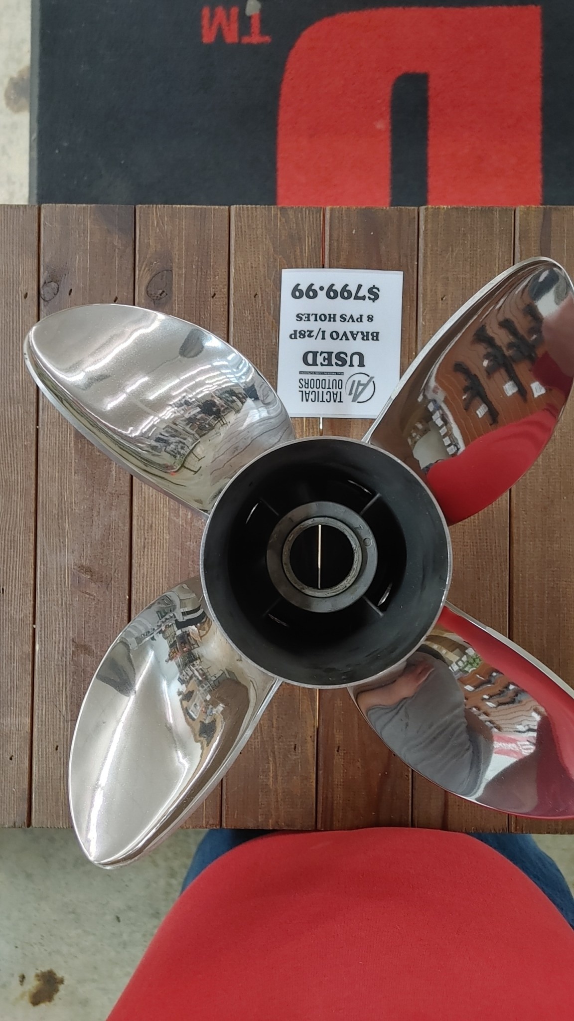 USED  MERCURY BRAVO I XS  PROP 28P 8 PVS HOLES