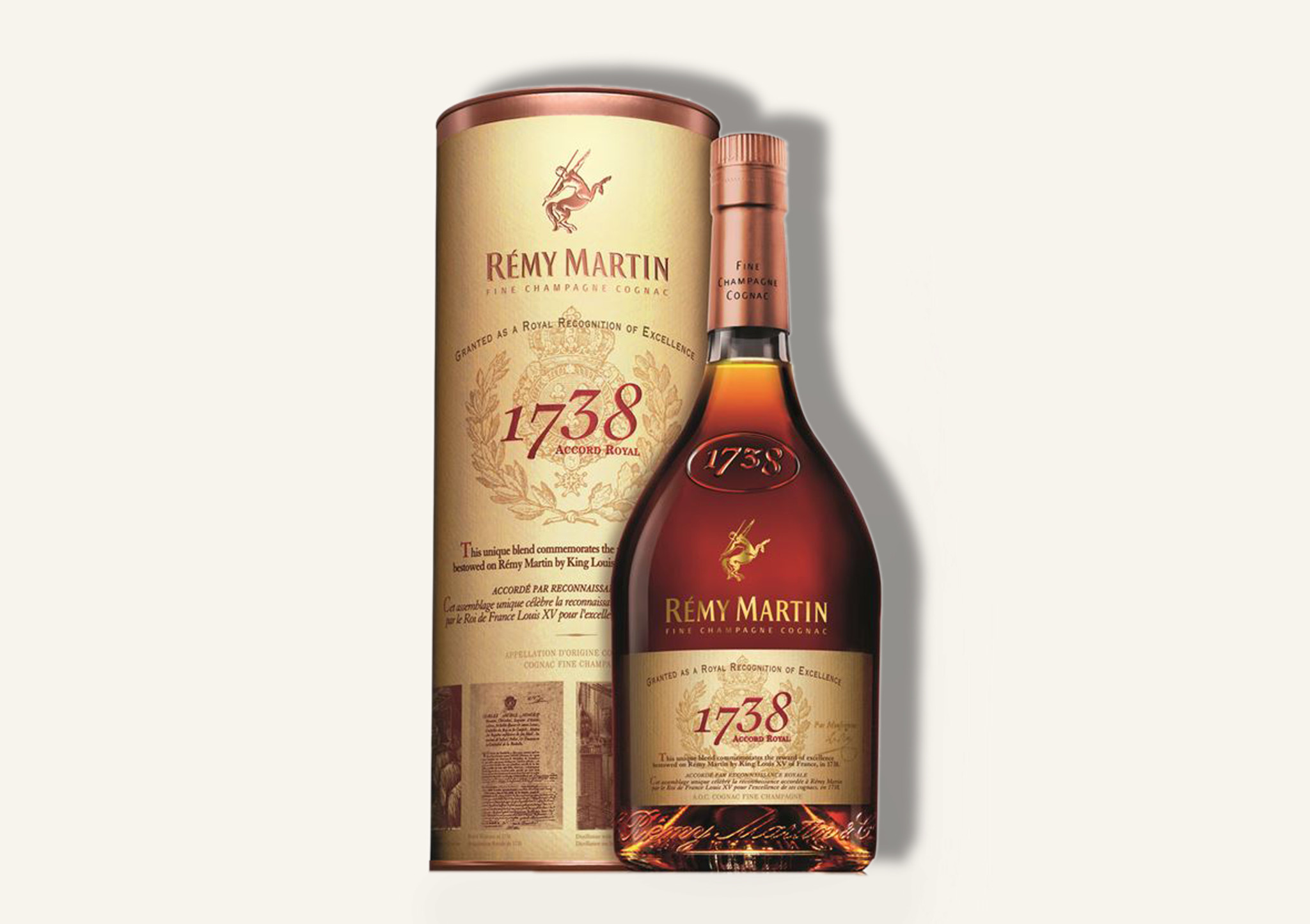 Remy martin accord royal. Remy Martin 1738 Accord Royal 0,7. Реми Мартин 1738. Remy y Martin 1738. Коньяк Remy Martin.