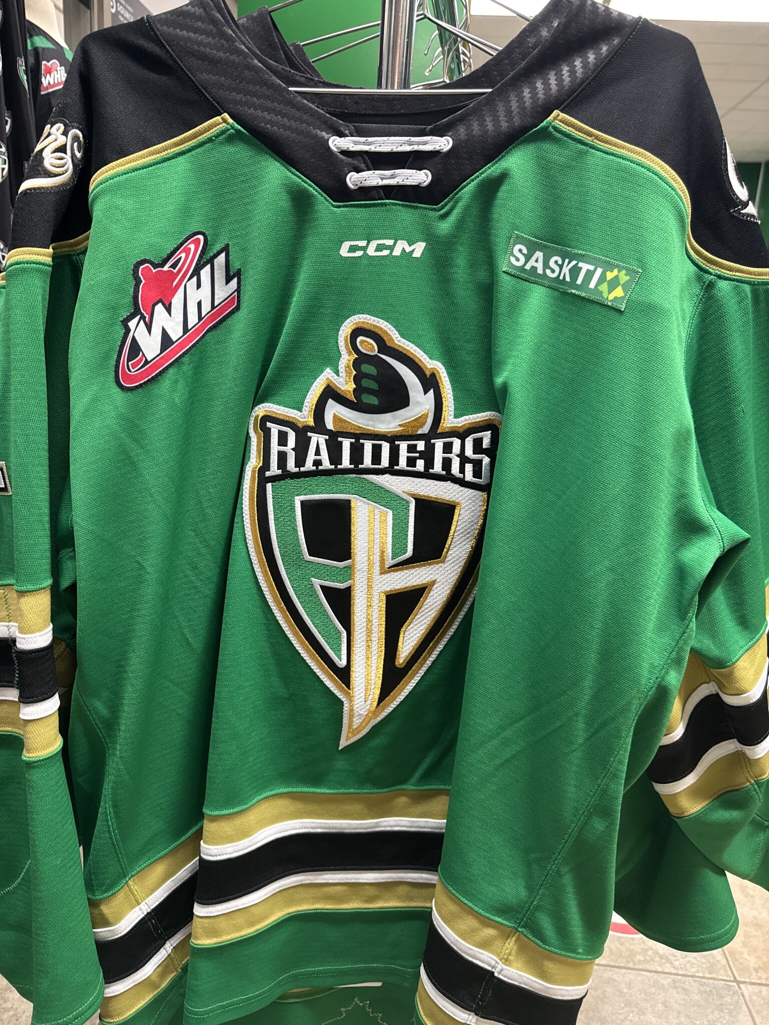 CCM GAME WORN / AUTHENTIC JERSEYS