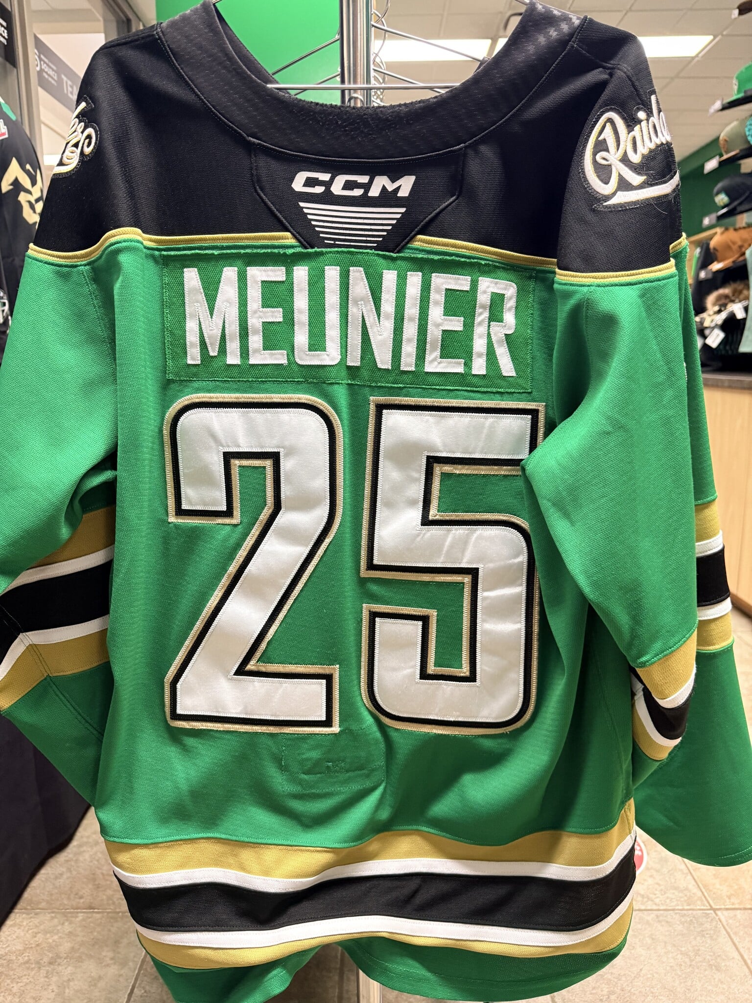 CCM GAME WORN / AUTHENTIC JERSEYS