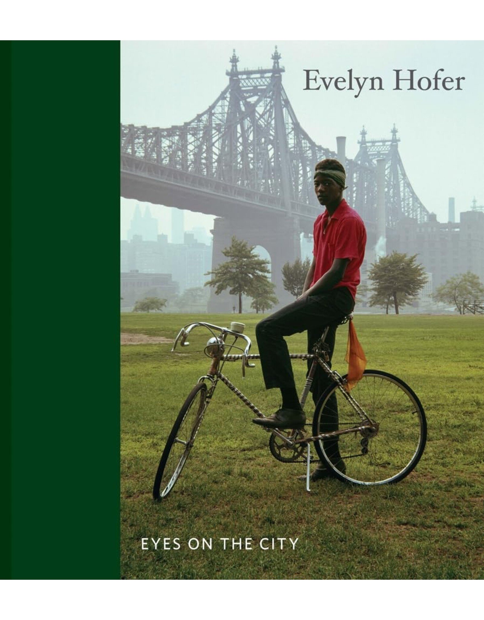 Evelyn Hofer: Eyes on the City