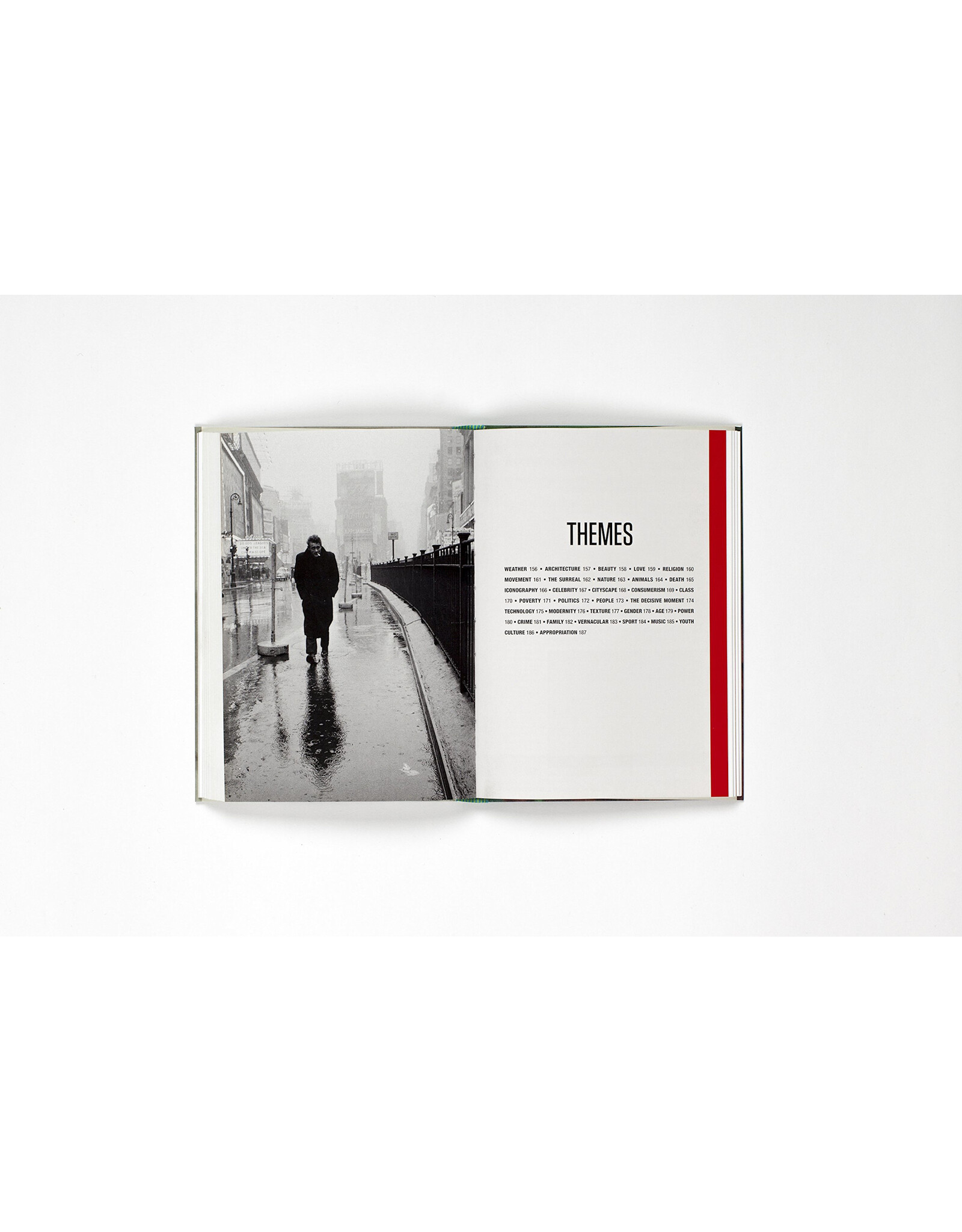 chronicle books The Short Story of Photography