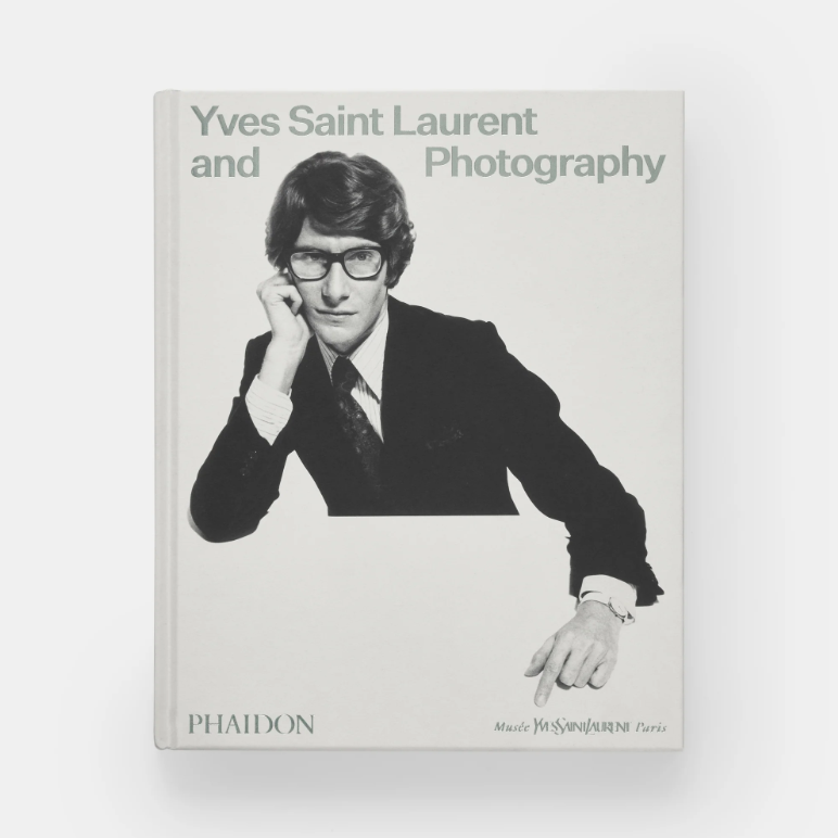 【最終価格】 YVES SAINTLAURENTイメージとデザイン Yves Saint Laurent: Images of Design 1958-1988: Duras, Marguerite
