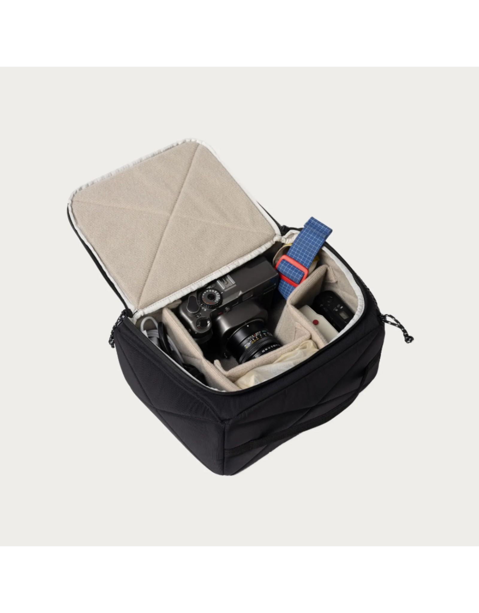 Long Weekend Long Weekend Morro Camera Cube