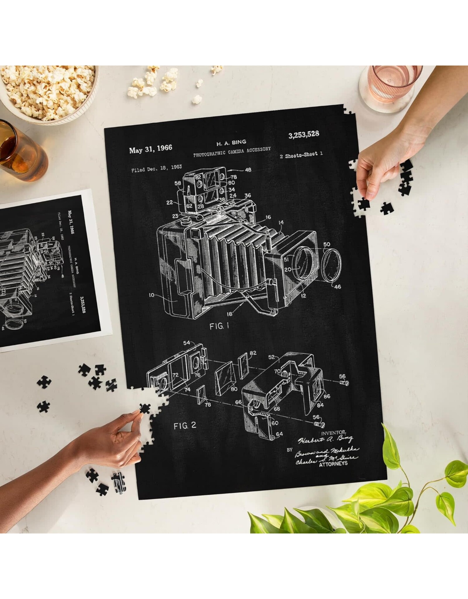 1000 Piece Puzzle - Camera Blackboard Patent