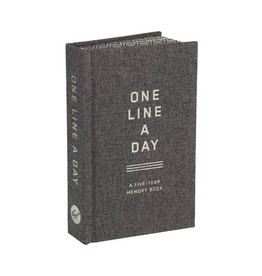 chronicle books One Line A Day - A Five Year Memory Book