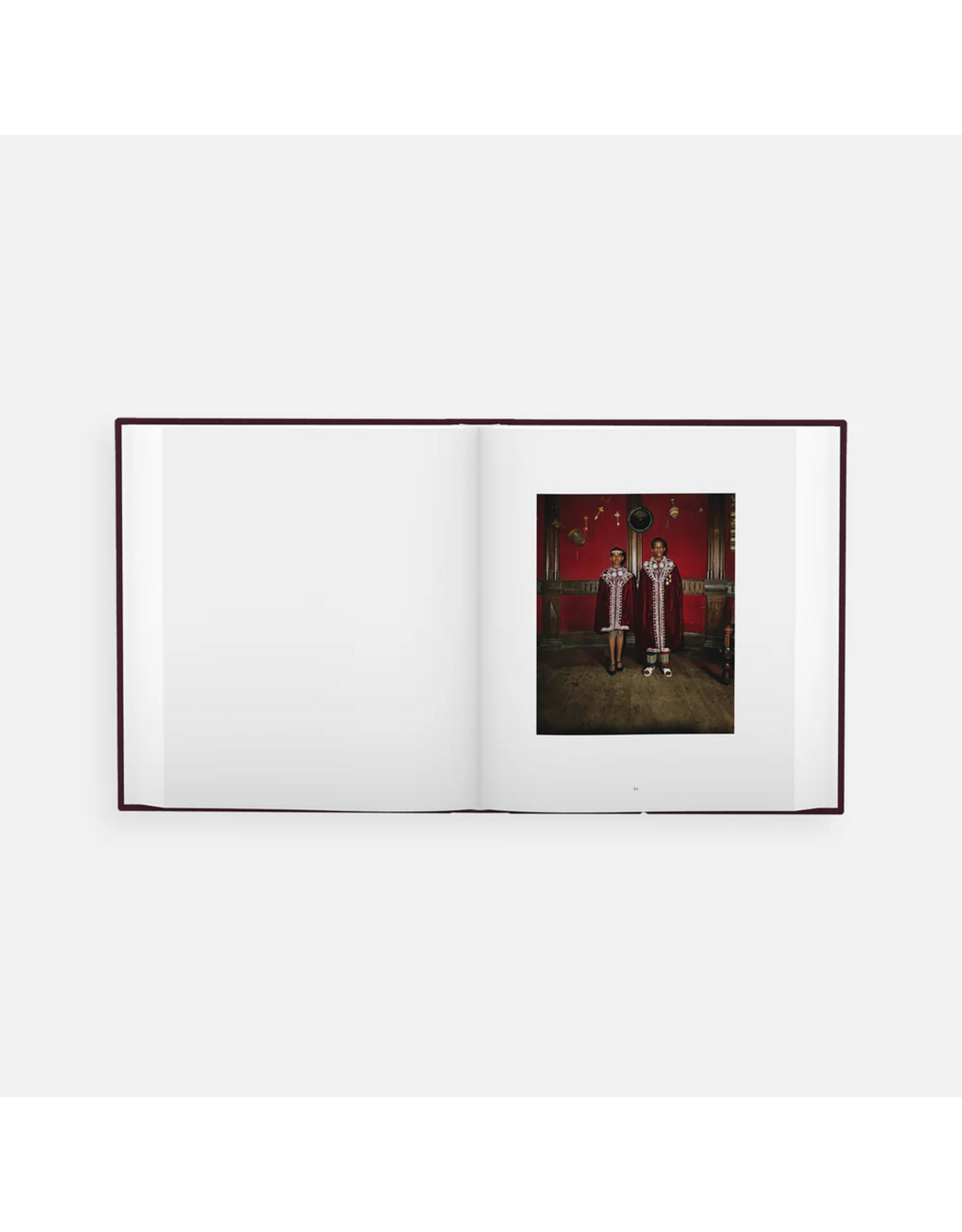 Aperture Deana Lawson: An Aperture Monograph