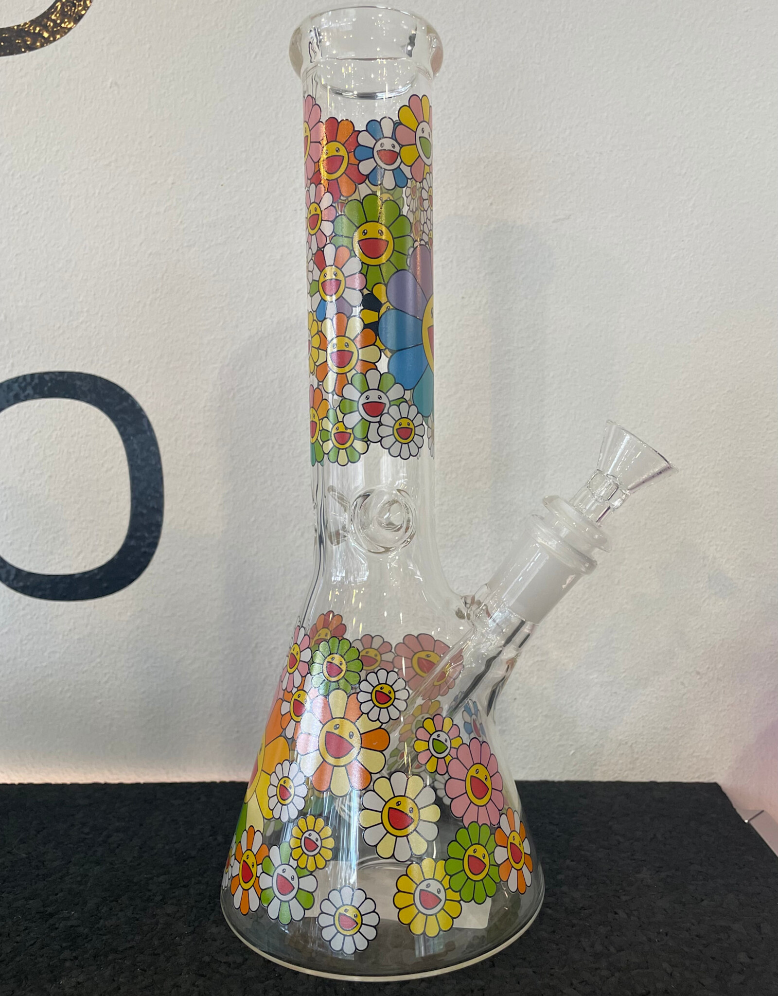 9.5” Bloomin Daisy Haze Beaker A