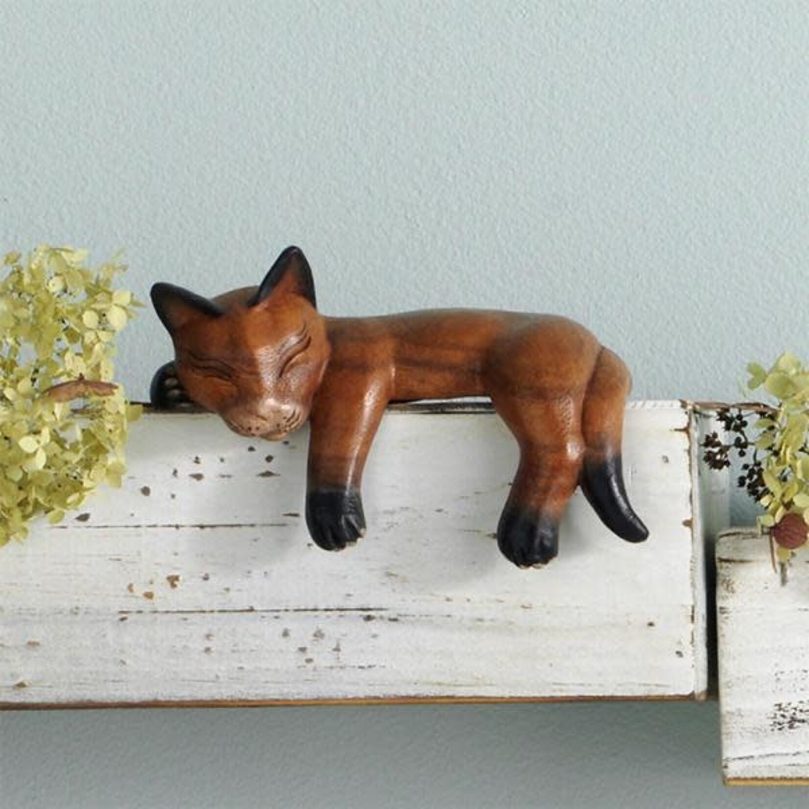 Serrv Napping Wooden Shelf Cat in Sugar Wood
