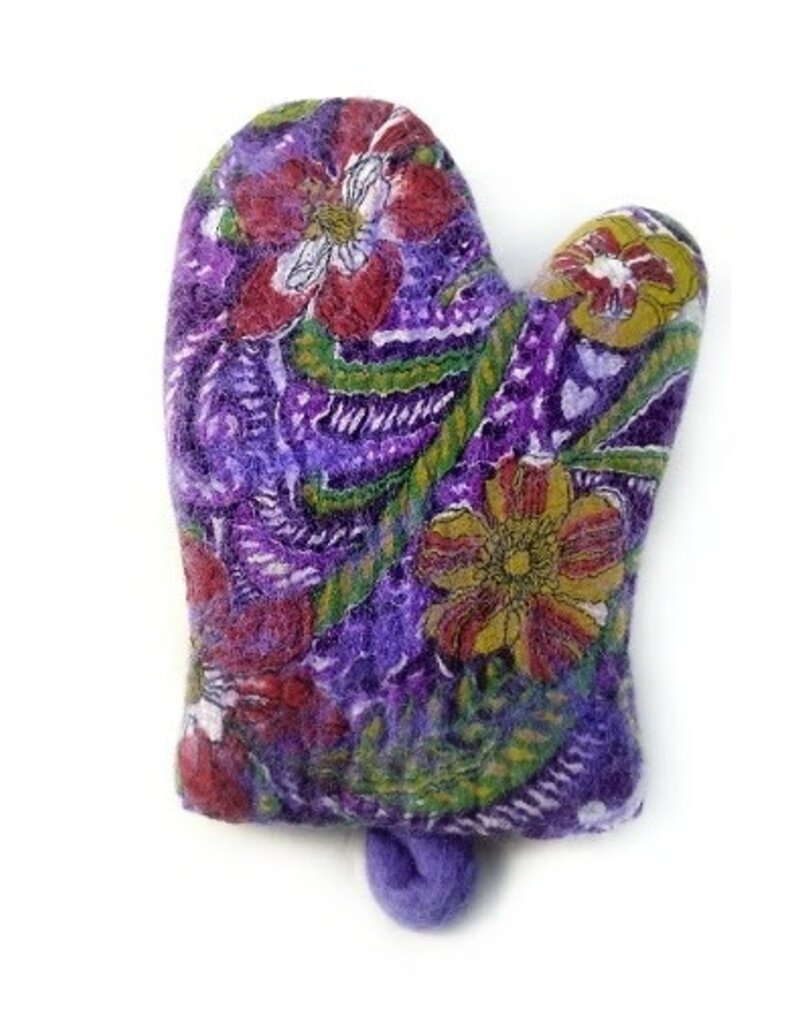 Full Circle Home Kind Organic Cotton Plant-Dyed Oven Mitt