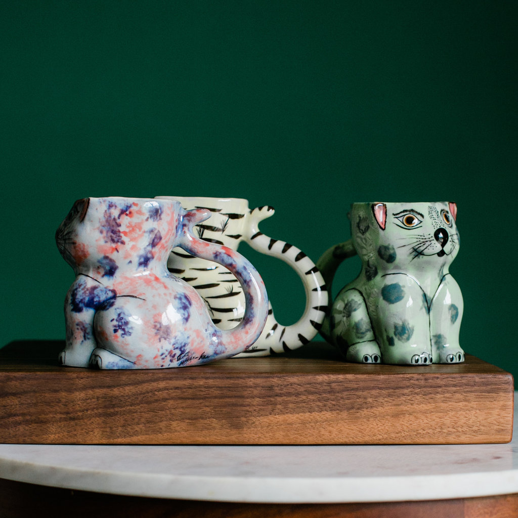 Lucia's Imports Hand-Painted Ceramic Mug: Cat
