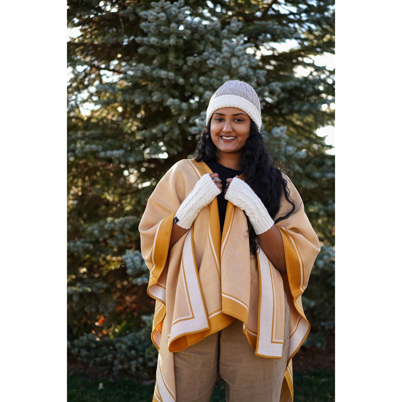 Minga Imports Gelid Blended Arm Warmers Oatmeal