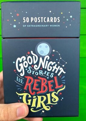 Microcosm Goodnight Stories for Rebel Girls: 50 Postcards