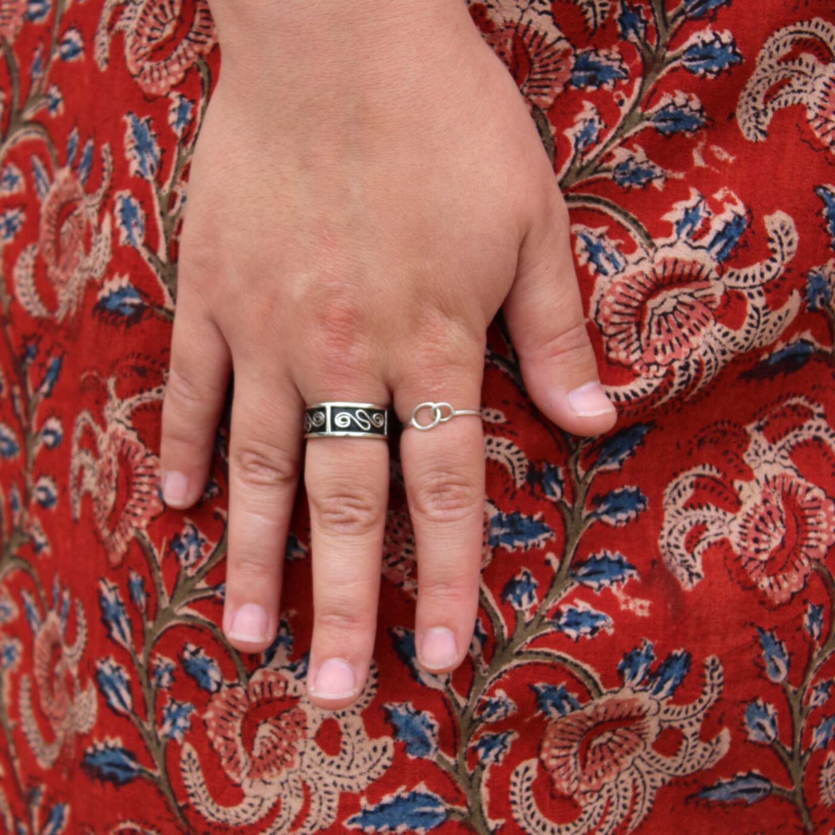 Minga Imports Labrado Band Luster Ring Silver