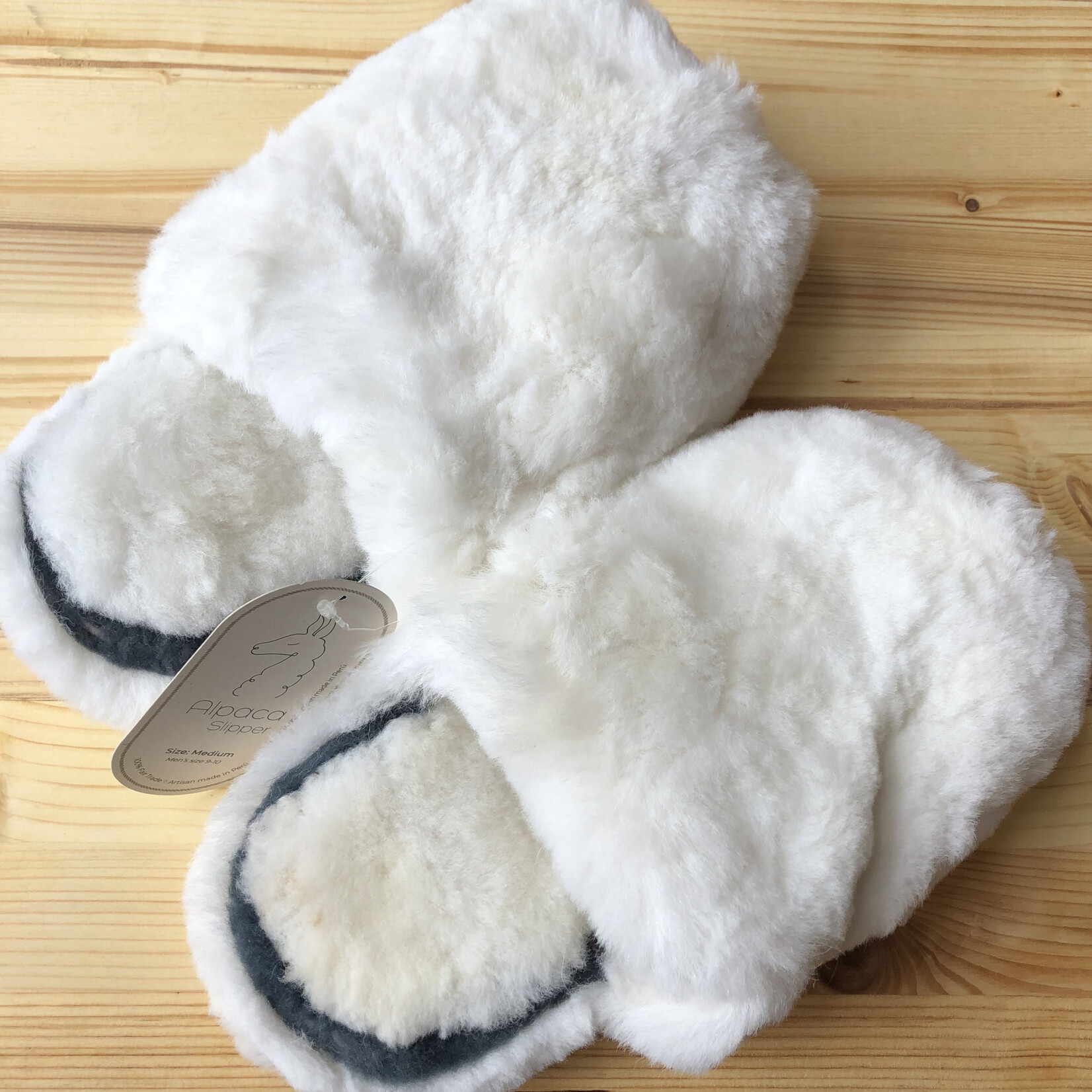 Minga Imports White Alpaca Slippers