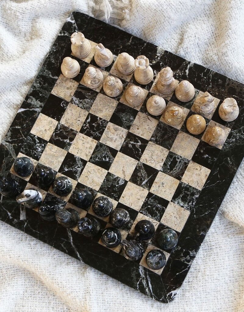 What Benefits Does Playing Chess Have For Seniors? - Discovery Village