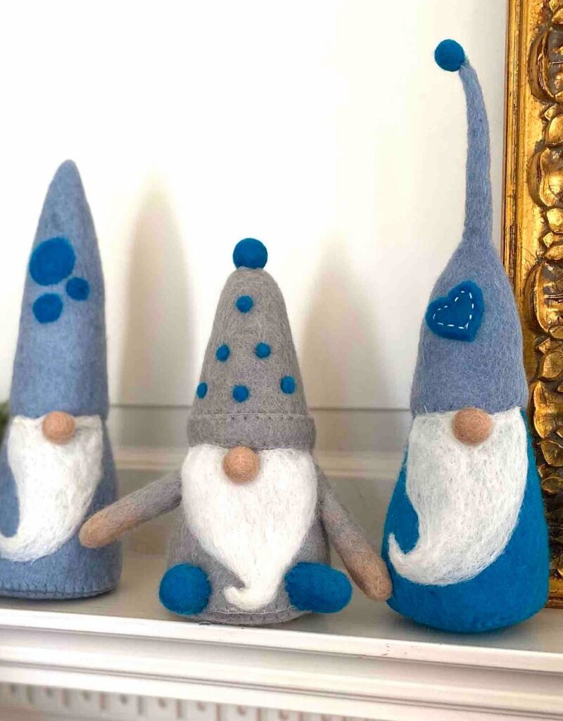 Global Crafts Winter Blues Dot Gnome