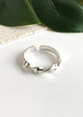 World Finds Triple Twist Silver  Ring size 6.5