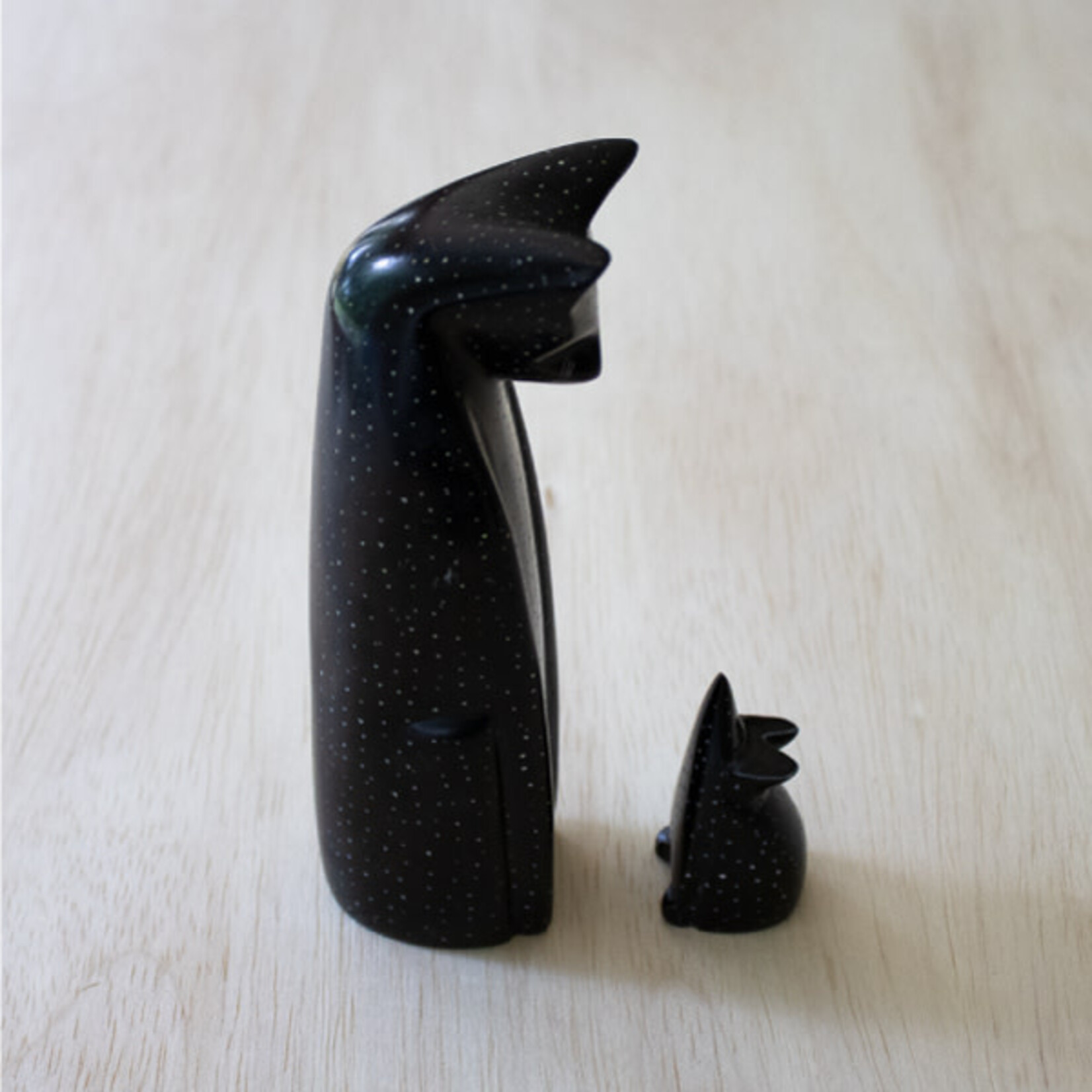 Venture Imports Soapstone Cat and Mouse: Black