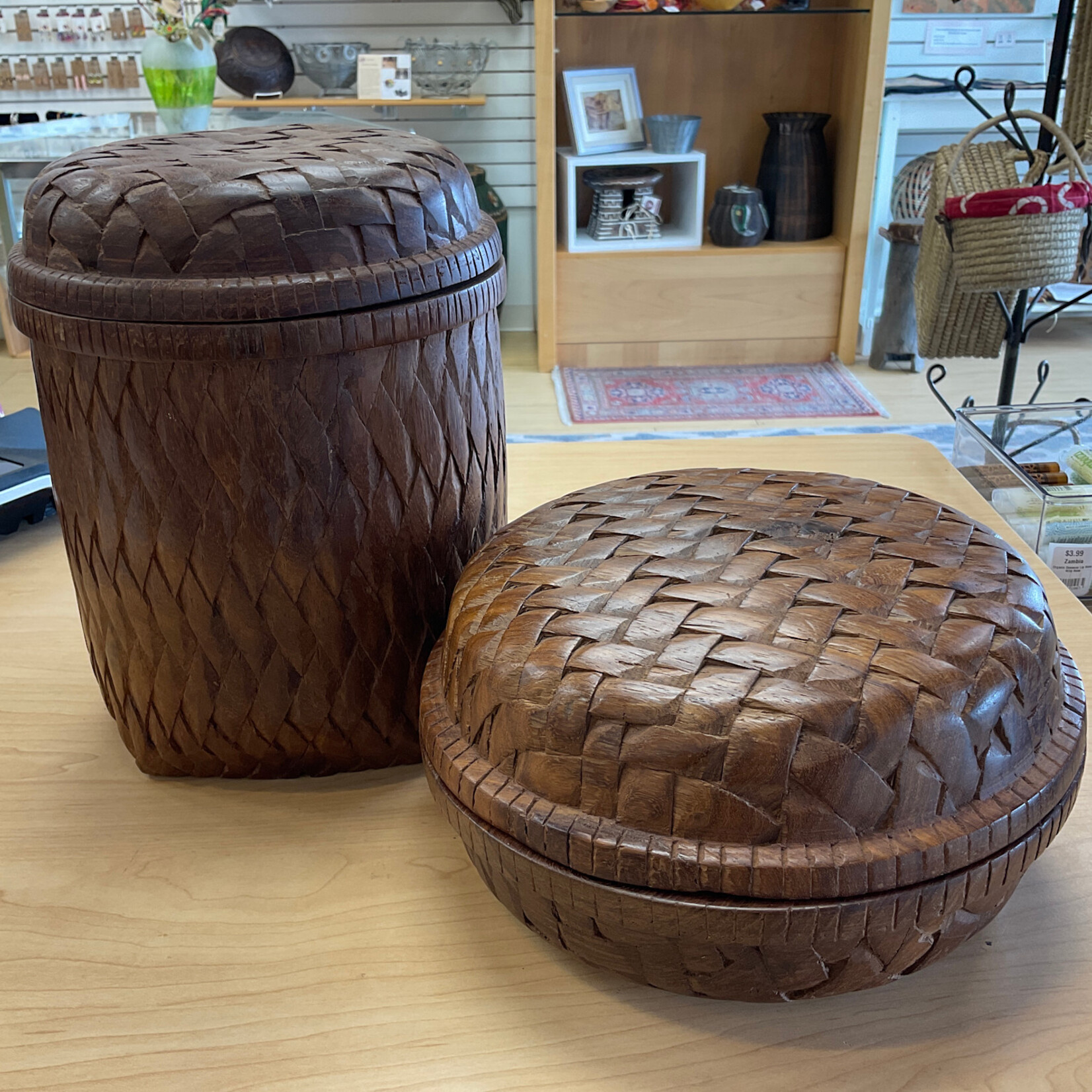 ViAfrika Wooden Bowl w/Lid*