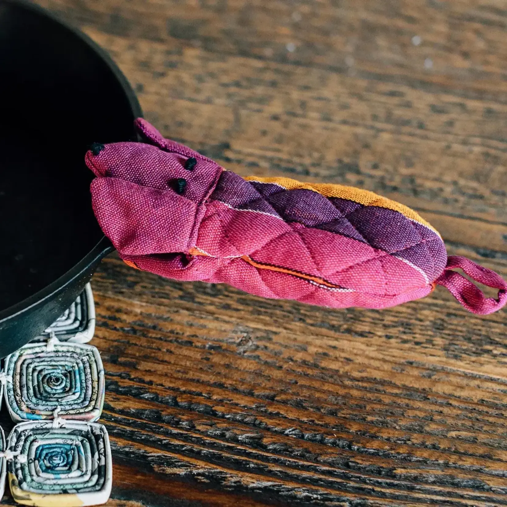 Ten Thousand Villages Precious Puppy Pan Handle Cover