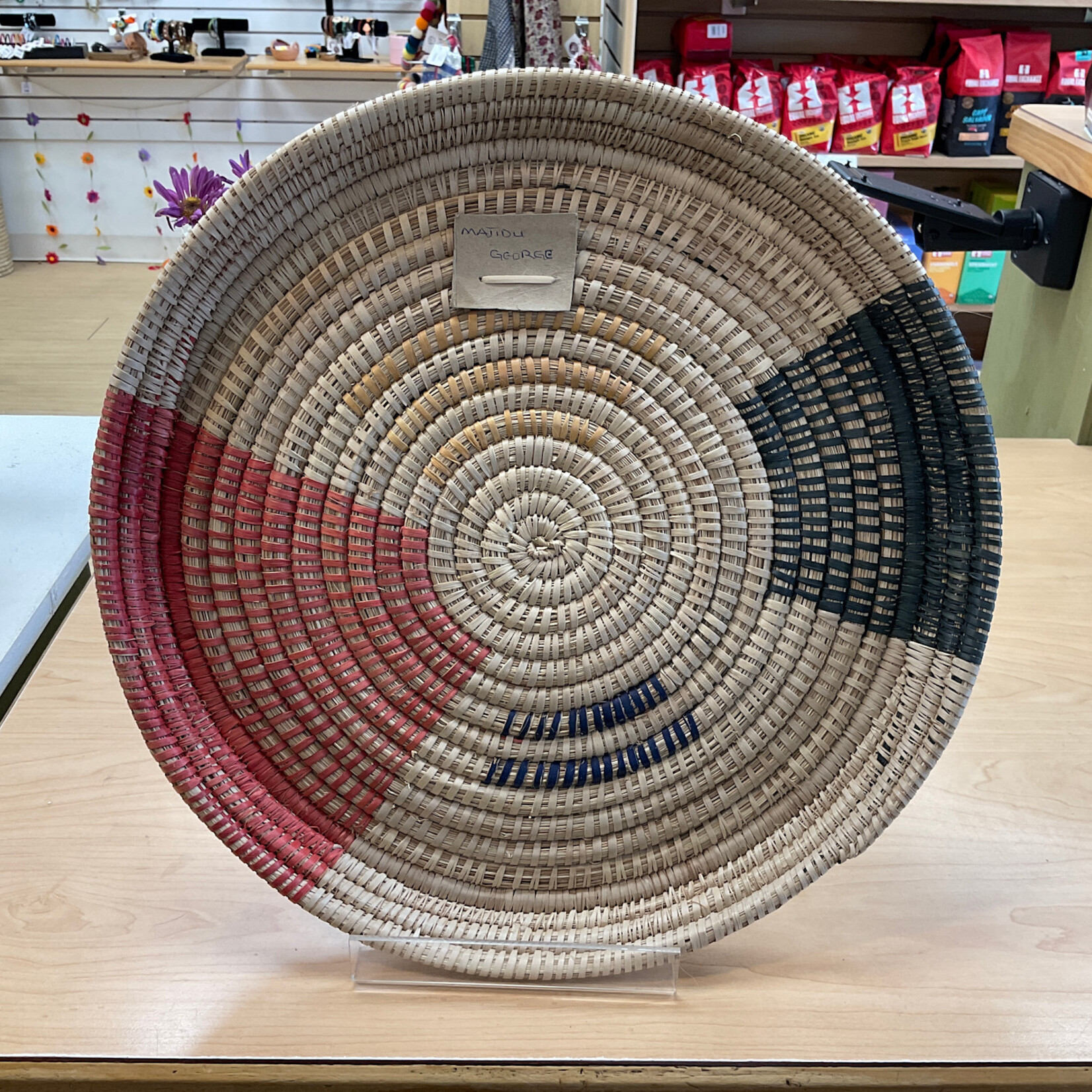 Global Crafts Palm Tray PLate and Wall Art- Medium 15.75 inch