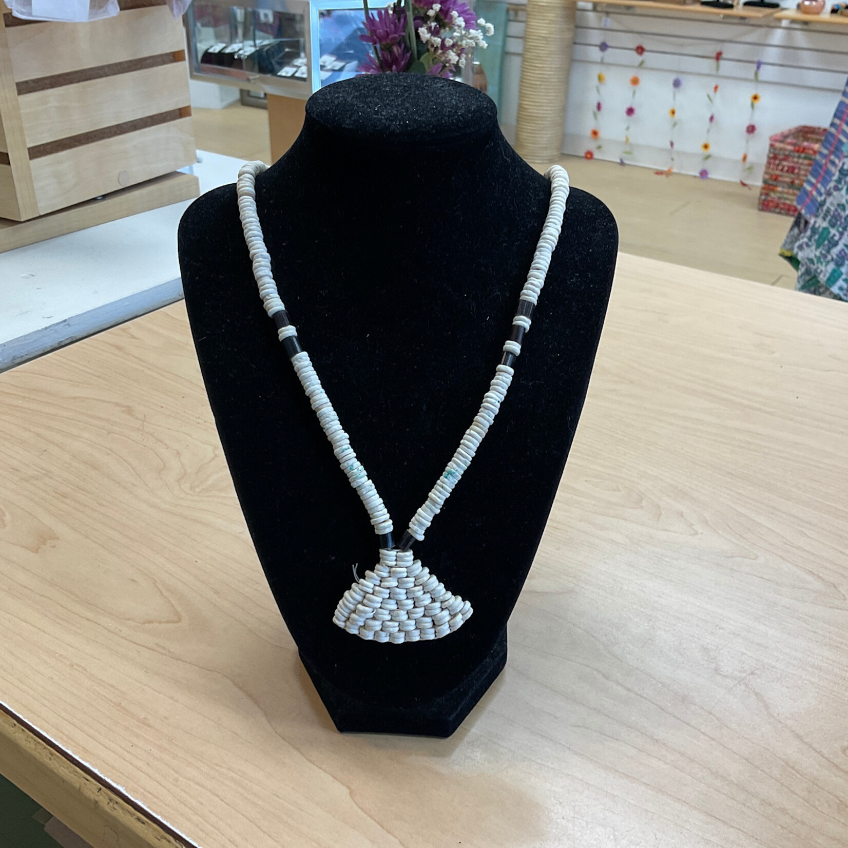 ViAfrika Ostrich Shell- Bow*