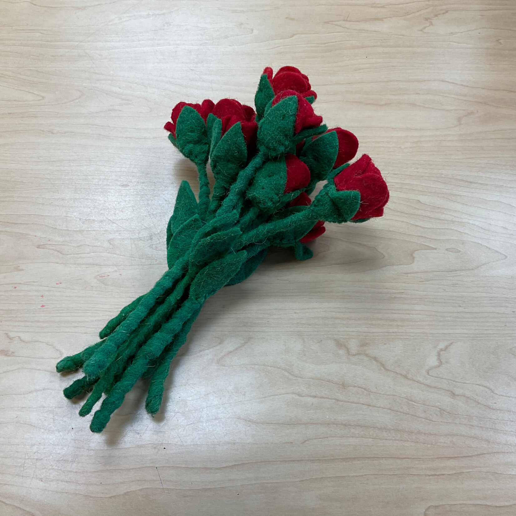 Serrv Felt Rose Bouquet- Set of 12