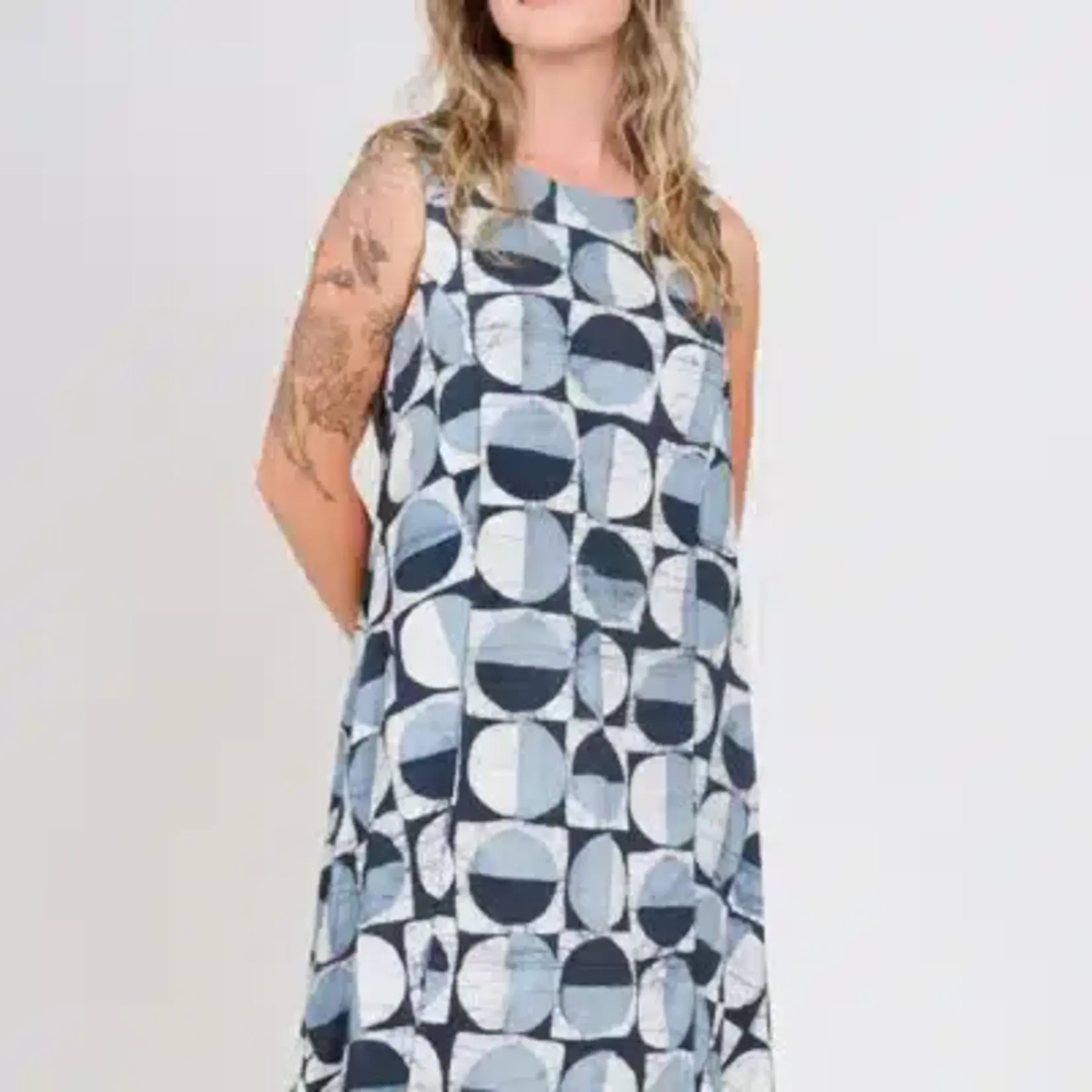Global Mamas Boardwalk Dress: Mod Circles-Black-Organic-L