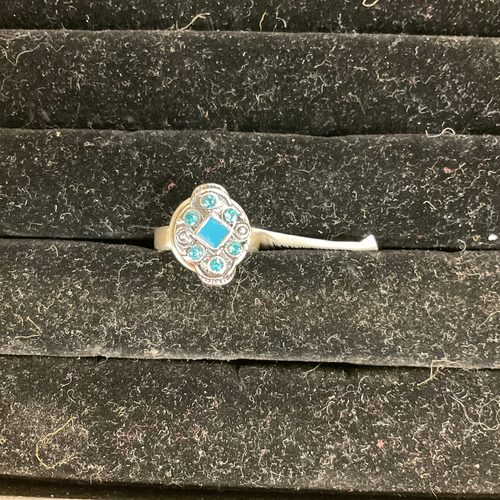 Minga Imports Snap Button Ring