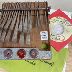 ViAfrika Mbira - Thumb Piano with CD and Book*