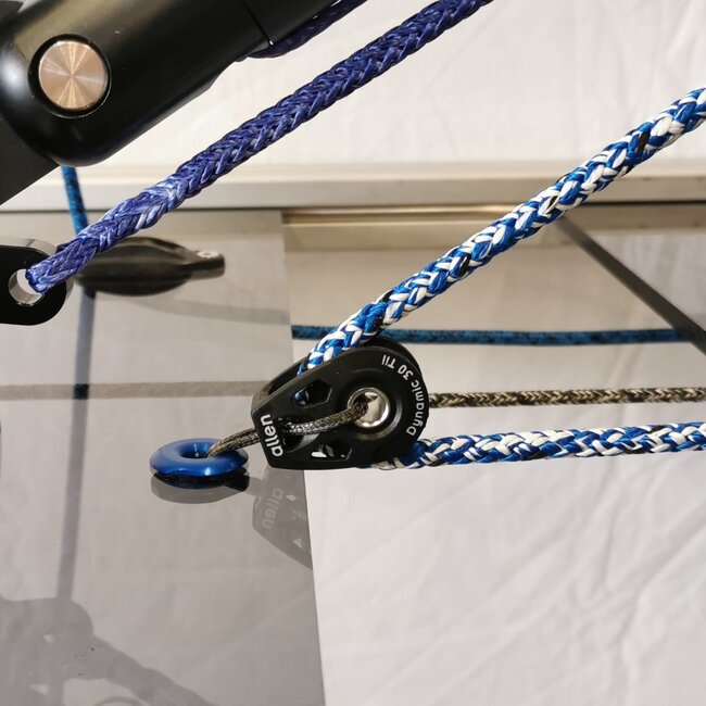 Allen Brothers Marine Allen Pad-Tii Fixed Bar Black - Thru Deck Fitting 12.8mm D, 350kg BL