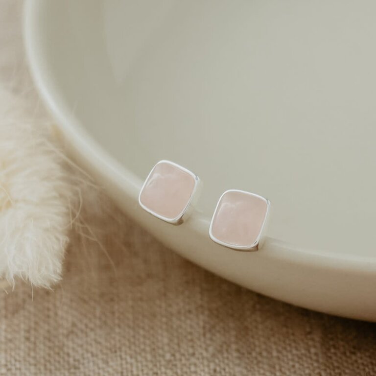 Glee Jewelry Silver plated Quinn studs w. rose quartz
