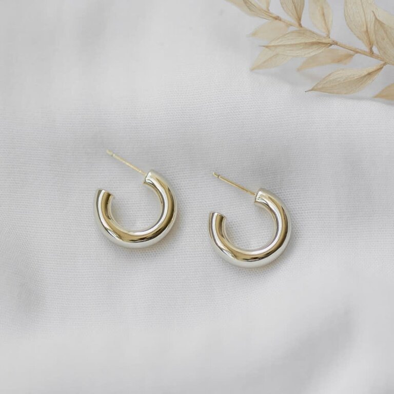 Glee Jewelry Ample Hoops, gold plated
