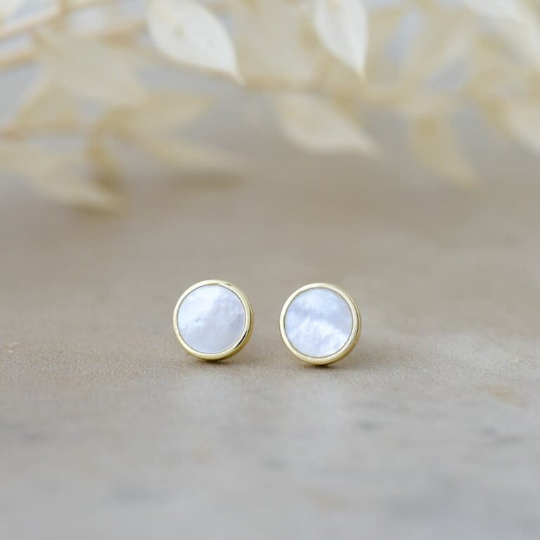 Glee Jewelry Gold plated Alluring studs, mother of pearl