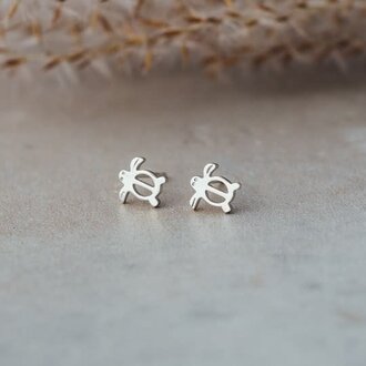 Glee Jewelry Silver plated, Honu studs