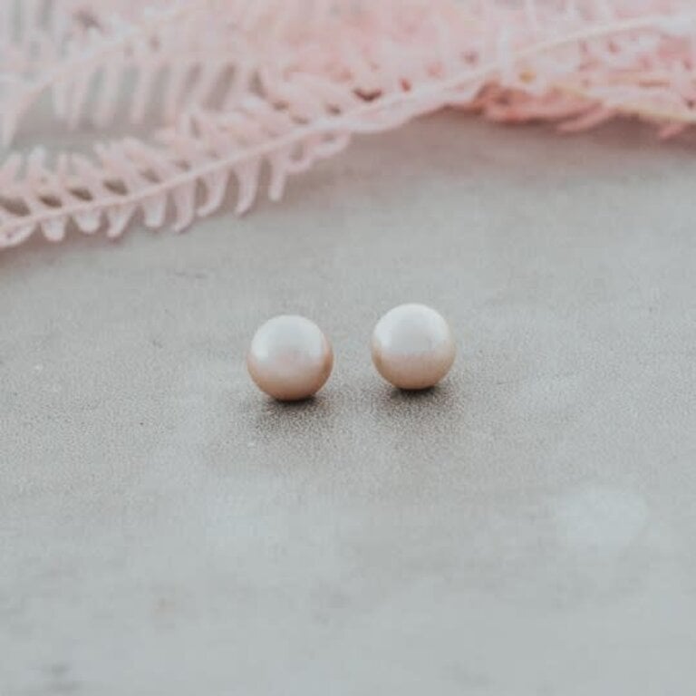 Glee Jewelry Pearl studs pink