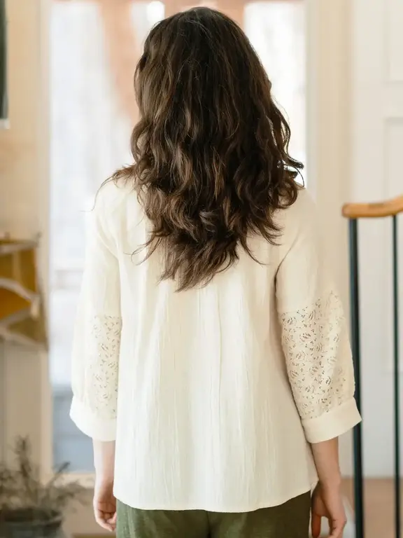 April Cornell Sampler blouse cream Ecru embroidered